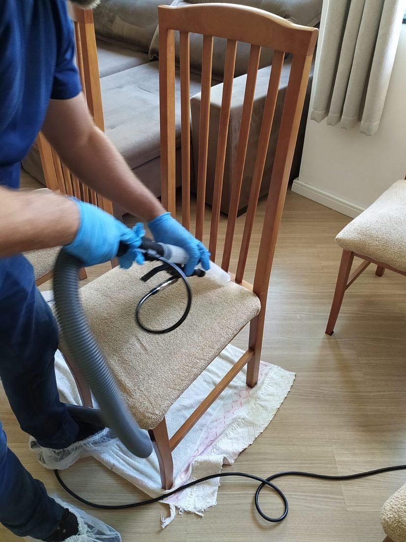 Higienização de Estofados — R20 Limpeza e Higienização
